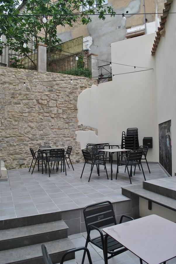Hostal Universitat سيرفيرا المظهر الخارجي الصورة