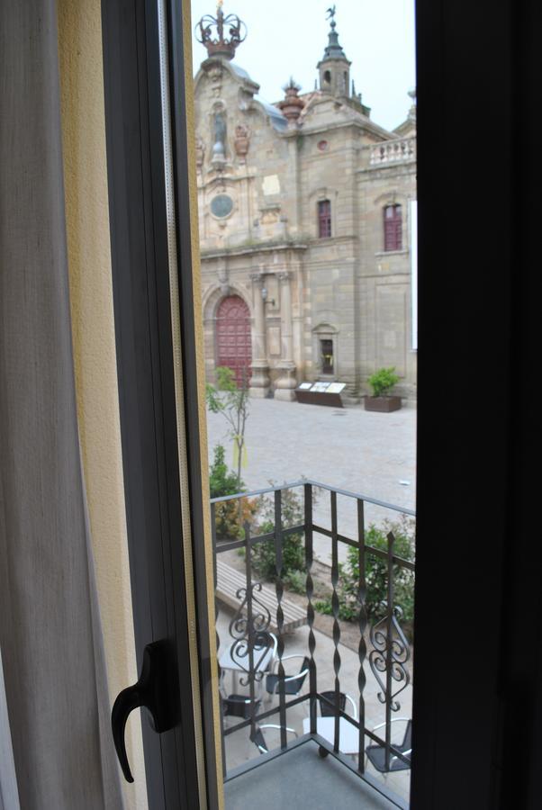 Hostal Universitat سيرفيرا المظهر الخارجي الصورة
